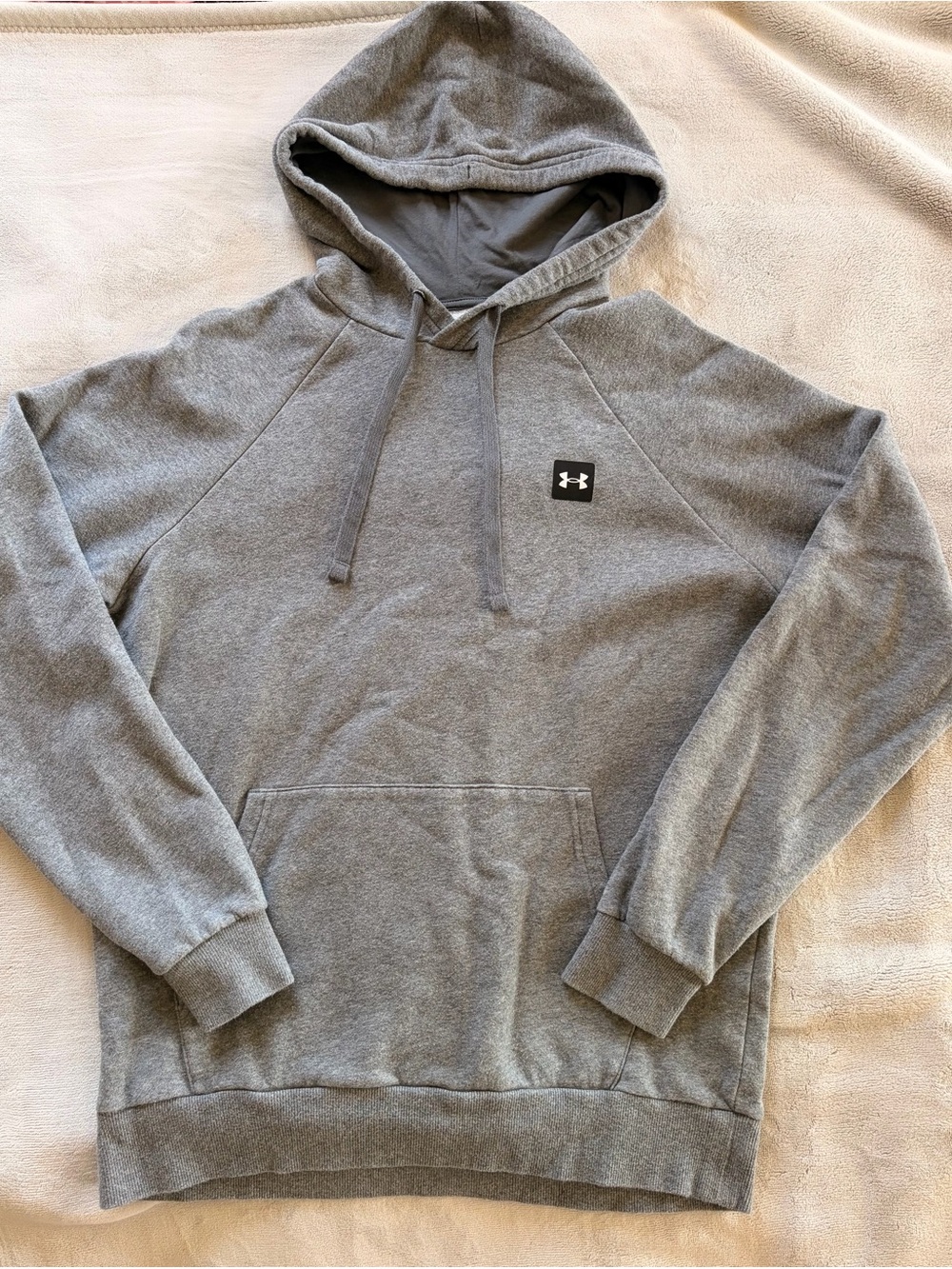 Under Armour Men's Heather Gray Hoodie with Logo Patch